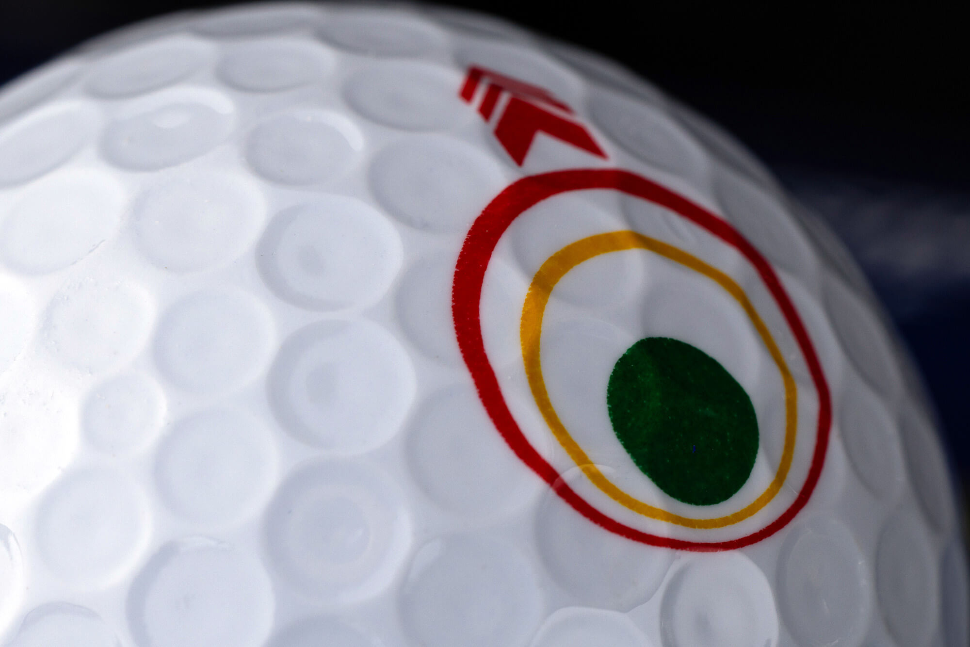 A close-up of the Bridgestone Mindset marking on TOUR B series golf balls