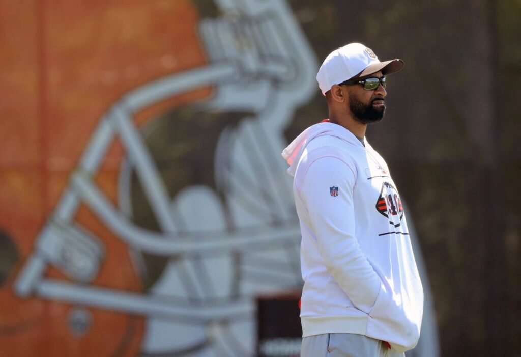 As Browns’ head-coaching search continues, other key decisions are fast approaching