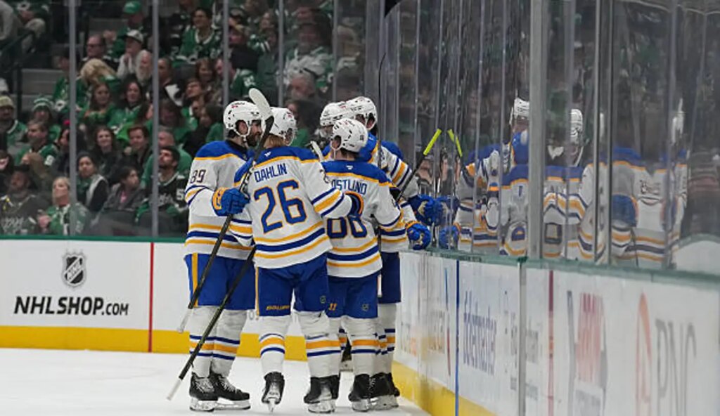 Stars vs. Blackhawks Prediction, Odds, Picks - Jan. 1