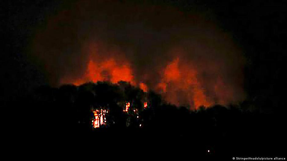 США наносят удары по Венесуэле – DW – 03.01.2026