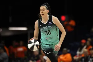 WASHINGTON, DC - JUNE 05: Breanna Stewart #30 of the New York Liberty handles the ball against the Washington Mystics during the first half at Carefirst Arena on June 5, 2025 in Washington, DC. NOTE TO USER: User expressly acknowledges and agrees that, by downloading and or using this photograph, User is consenting to the terms and conditions of the Getty Images License Agreement. (Photo by Patrick Smith/Getty Images)