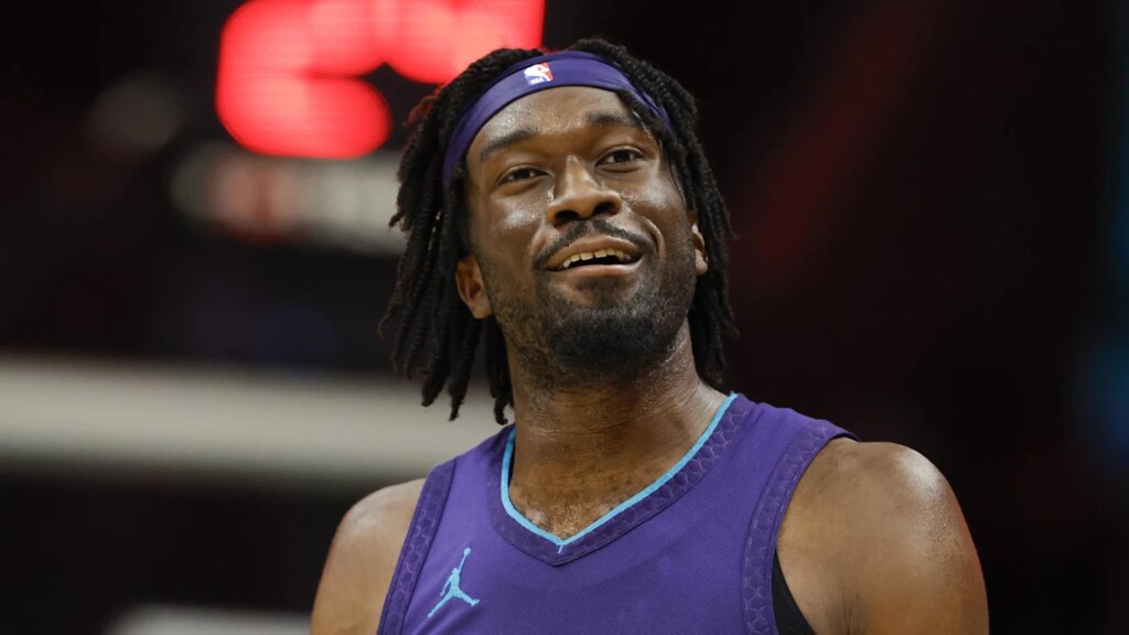 Charlotte Hornets, Mark Williams