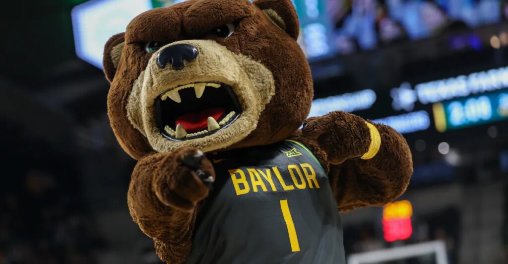 Previewing Louisville vs. Baylor | Card Chronicle