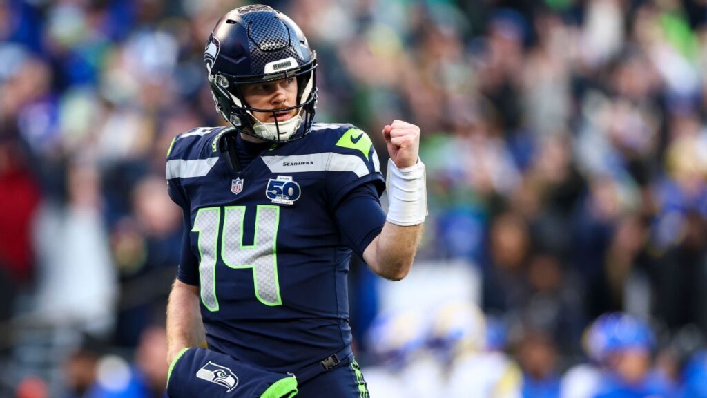 Seahawks' Darnold says oblique feels good; Emmanwori hurt