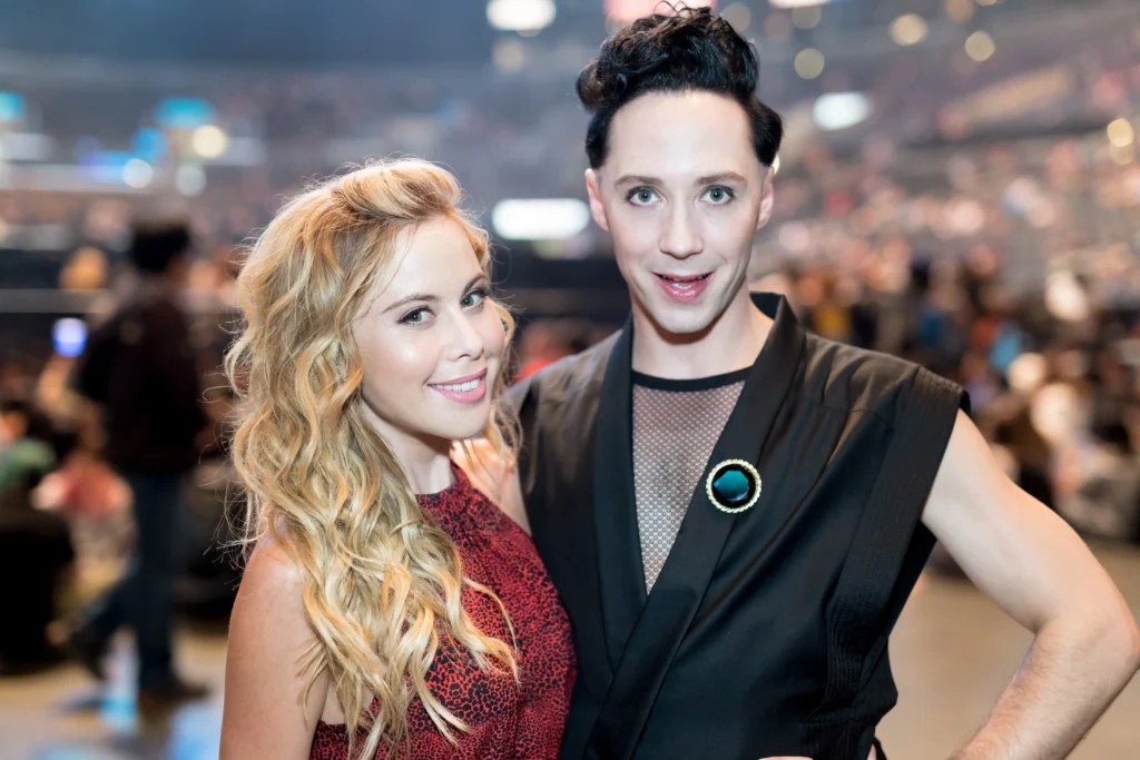 Tara Lipinski and Johnny Weir (Image via Getty)