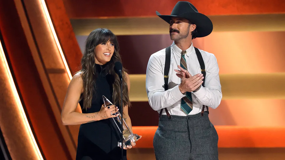 Ella Langley CMA awards