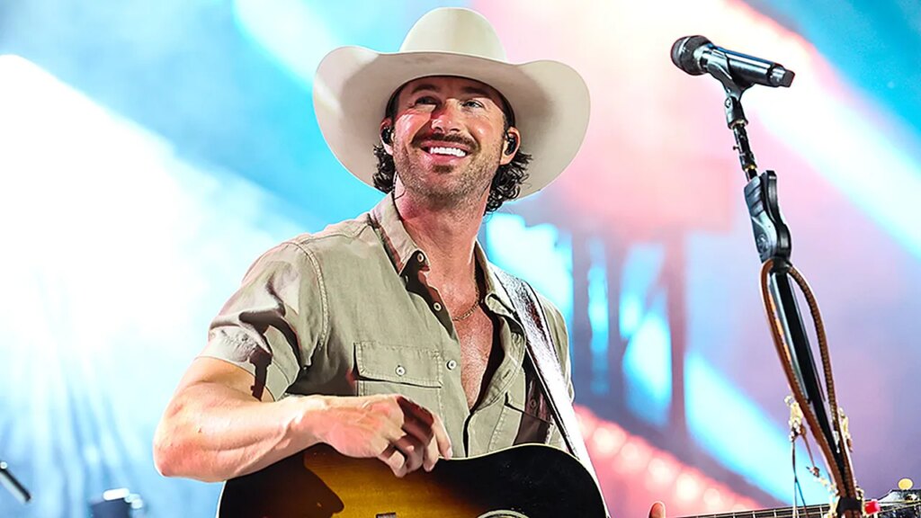 Country star Riley Green says he won't leave Alabama farm for Nashville