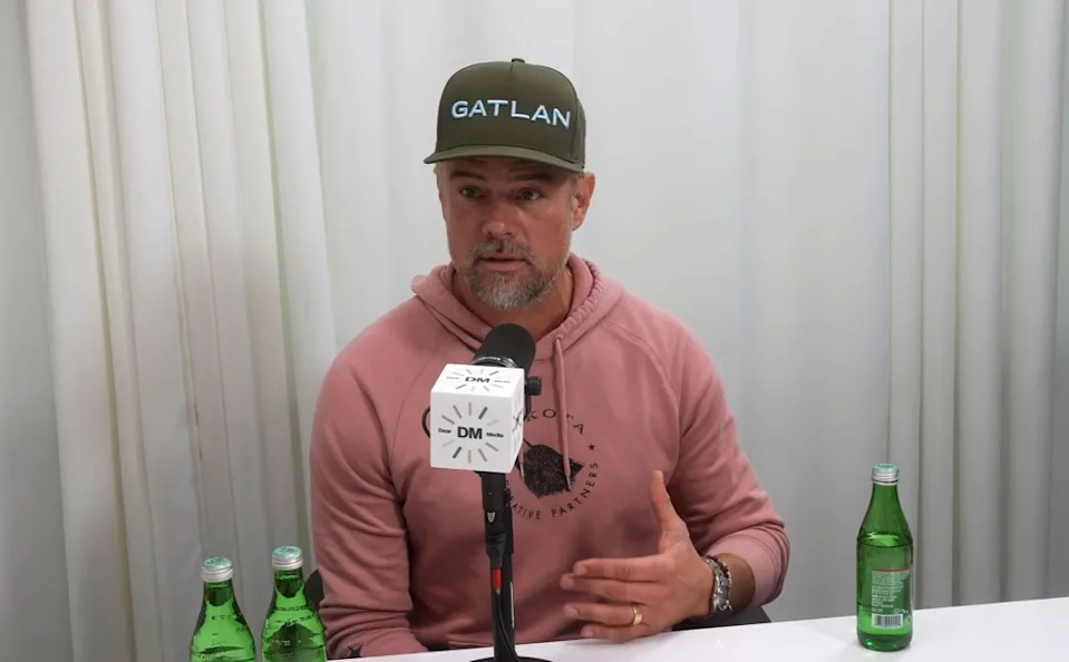 The actor told “The Skinny Confidential” listeners Monday about the former couple’s “different views of the world.” The Skinny Confidental/Youtube