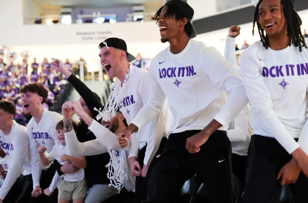 Furman mathematicians calculate probability of Paladin-UCONN upset on Friday