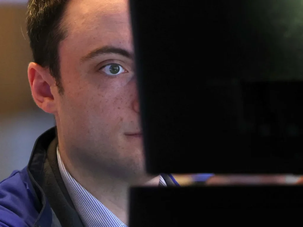 Dow, S&P 500, Nasdaq futures rise entering shortened week featuring jobs data, war uncertainty