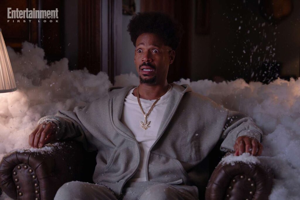 Marlon Wayans unveils first trailer for raucous 'rebooquel' 'Scary Movie 6' (exclusive)