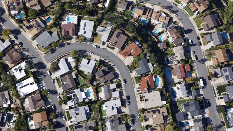 Mortgage rates hit 6% as Iran war spooks bond market traders