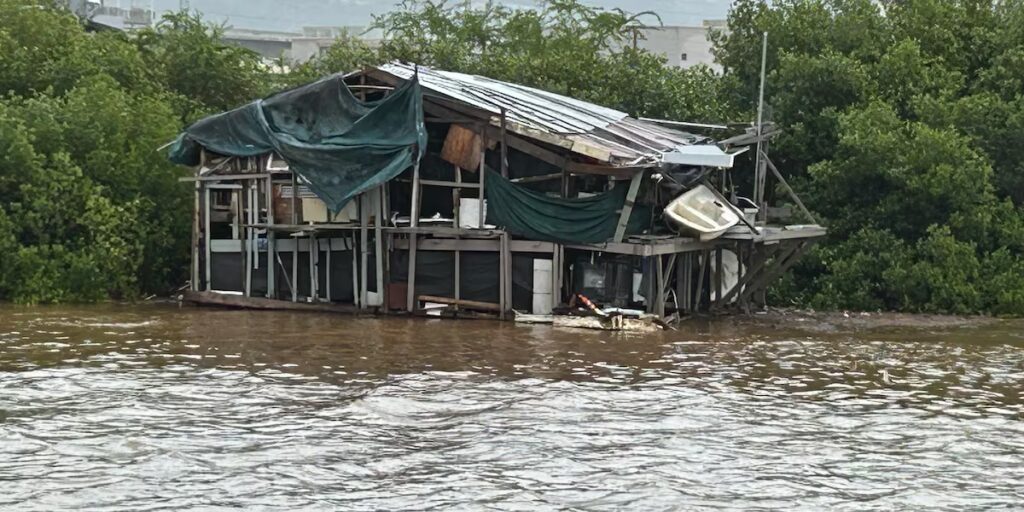 Reservoir check, drifting house, power outages among Honolulu storm recovery efforts
