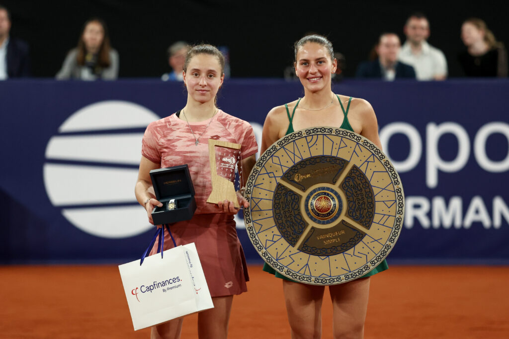 Kostyuk and Podrez surge after historic all-Ukrainian final