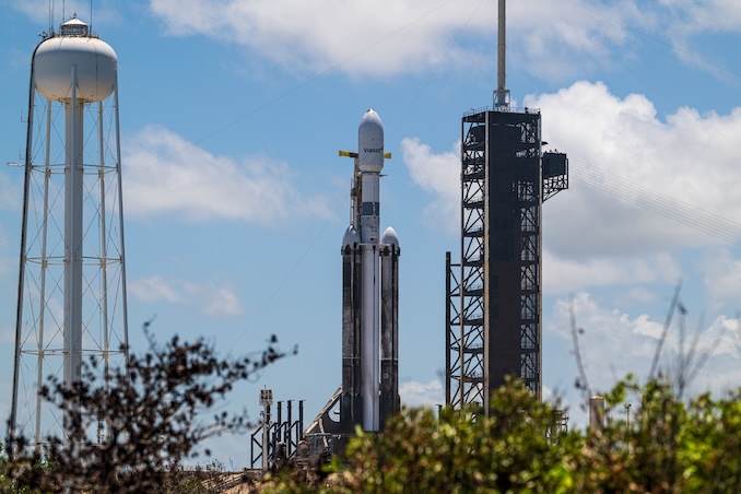 Launch preview: SpaceX seeks second attempt at Falcon Heavy launch following weather scrub on Monday – Spaceflight Now