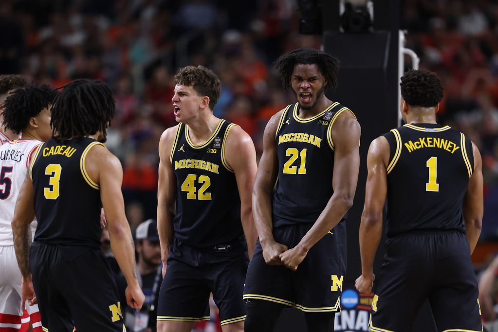 Michigan demolishes Arizona in historic beatdown between 1-seeds