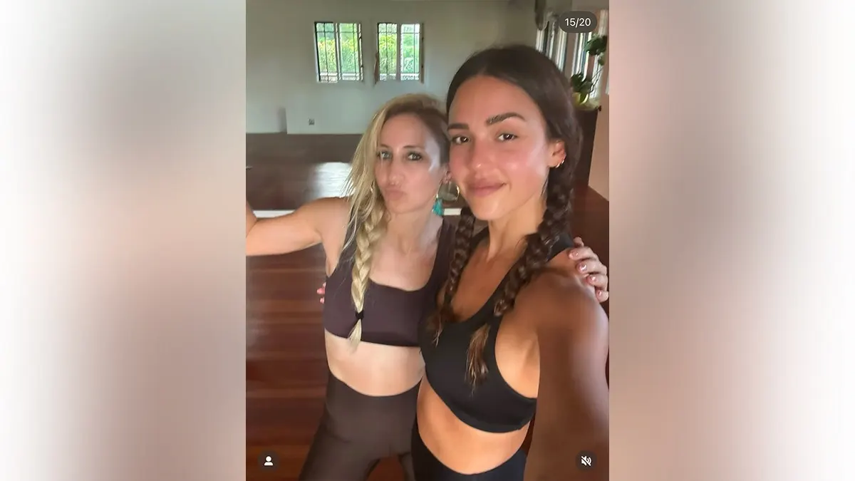 Jessica Alba and a friend