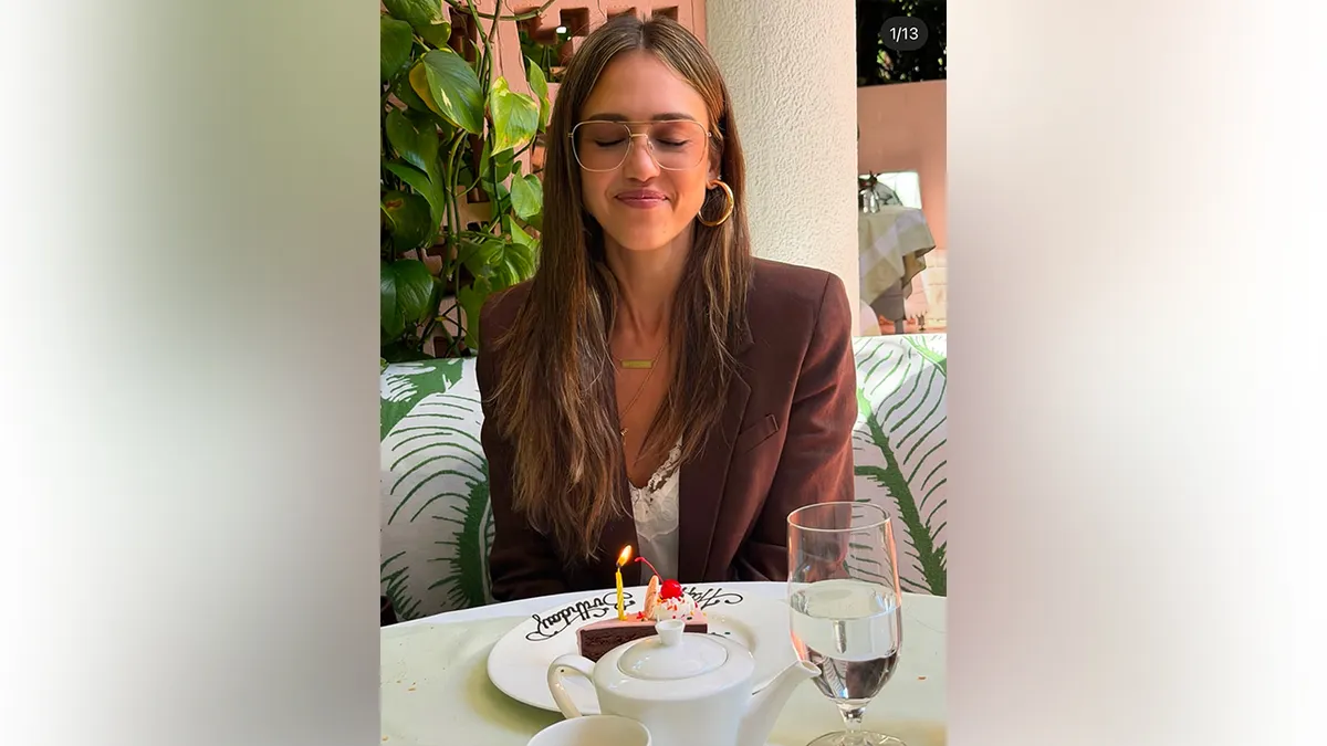 Jessica Alba