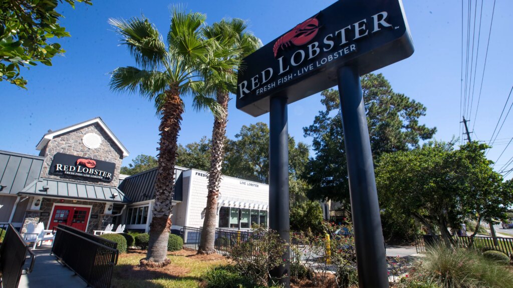 Tallahassee landmark Red Lobster closing doors