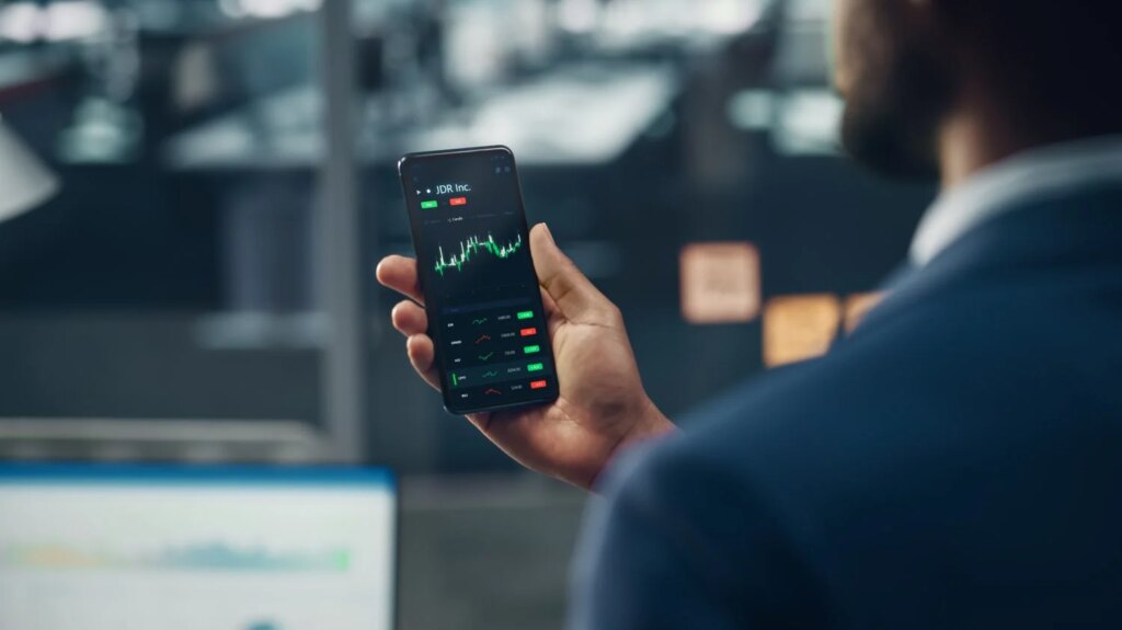 XRP Price Prediction: Why Standard Chartered Sees XRP At $4 Before $10