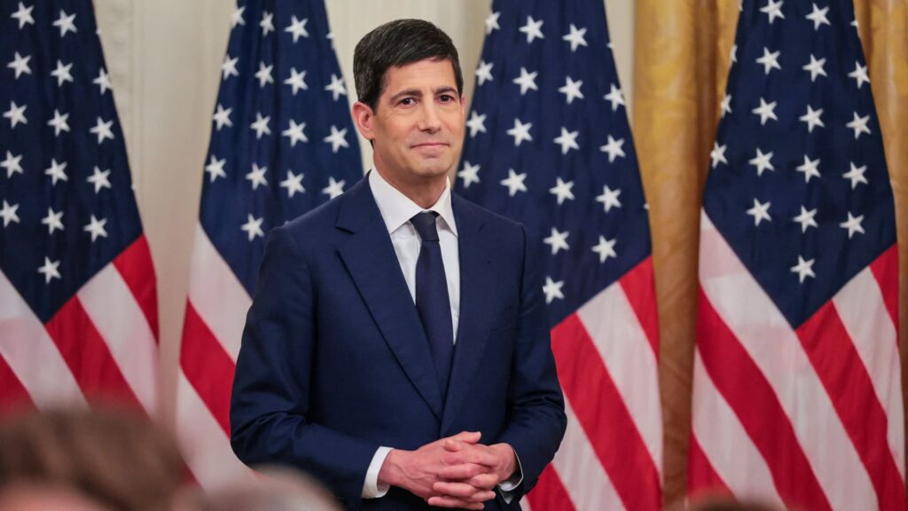Trump swears Kevin Warsh in as Fed chair, seeking interest rate cuts