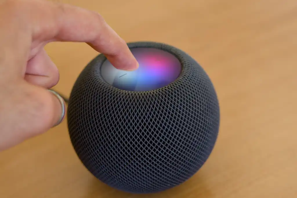 Triggering Siri on HomePod mini