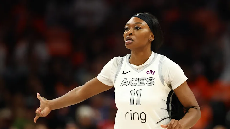 Las Vegas Aces guard Dana Evans (11)Mark J&period; Rebilas-Imagn Images