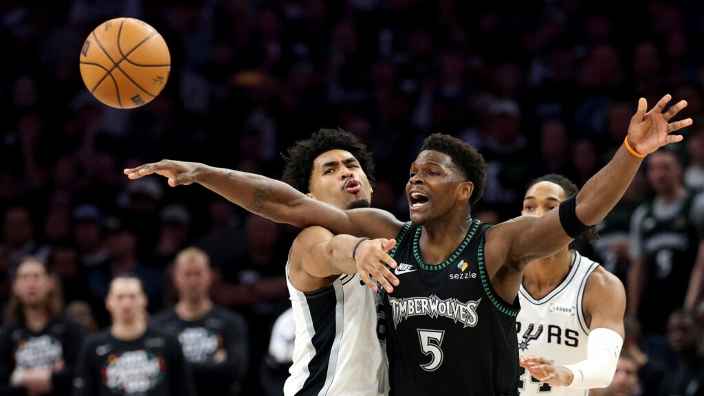 4 takeaways: Wemby masterclass leads Spurs to Game 3 win
