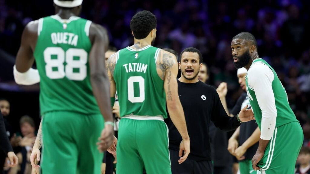 Celtics' Joe Mazzulla named 2025-26 NBA Coach of the Year