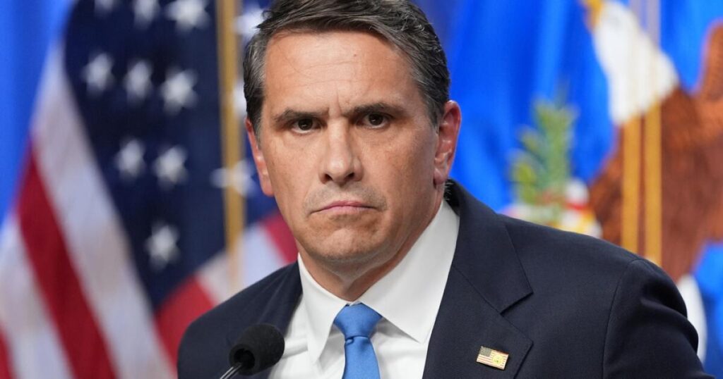 Gobierno de Trump busca deportaciones más rápidas; va tras jueces que considera lentos