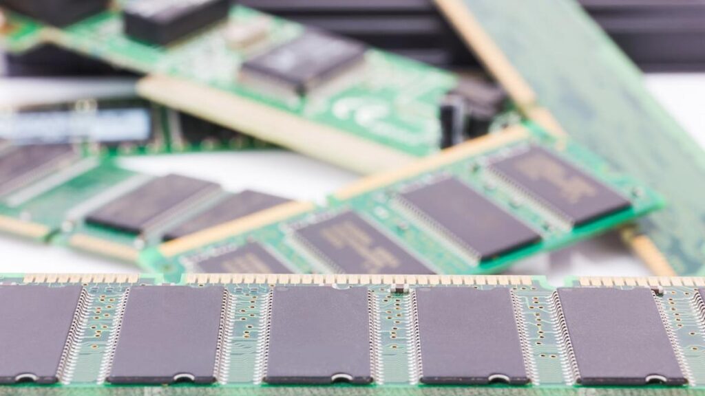 Micron Rockets 11%, SanDisk Rallies 11%, Western Digital Up 3% on AI Memory Supercycle Bull Case