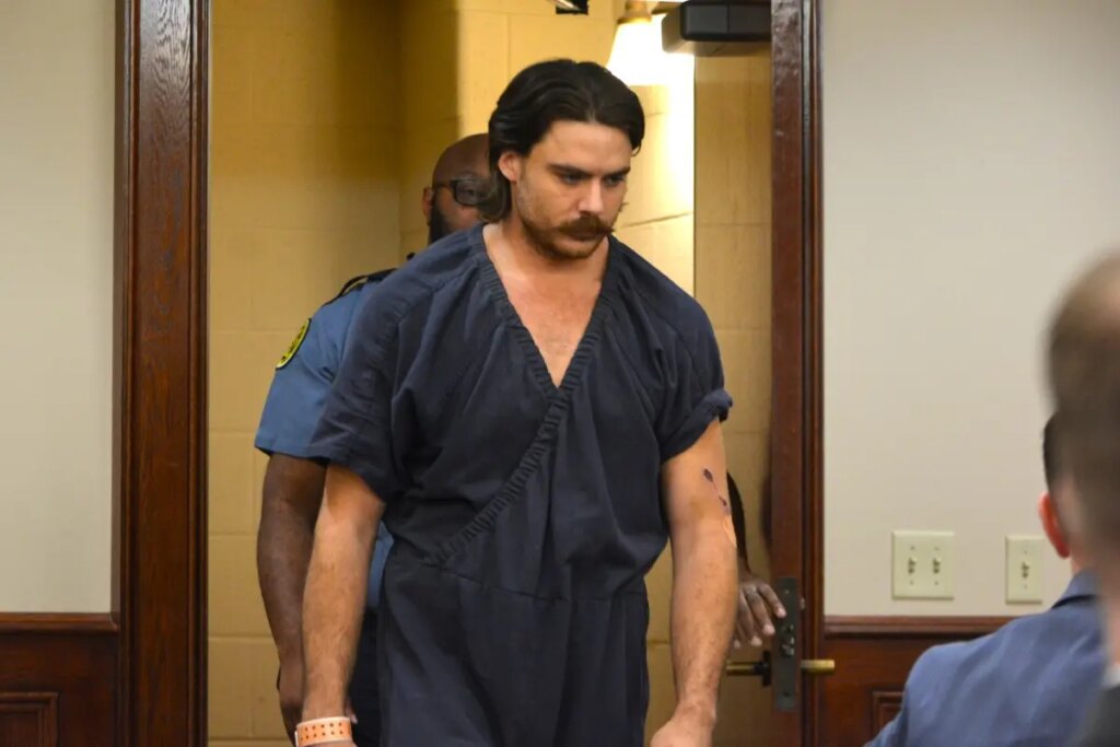 UPDATE: Courthouse shooter bond reset at $1 million, detectives find body armor, ticket to Istanbul