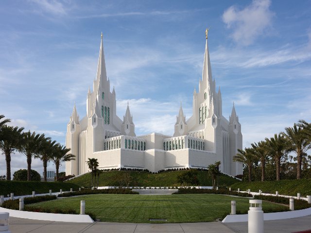 Open House Begins for the San Diego Temple 