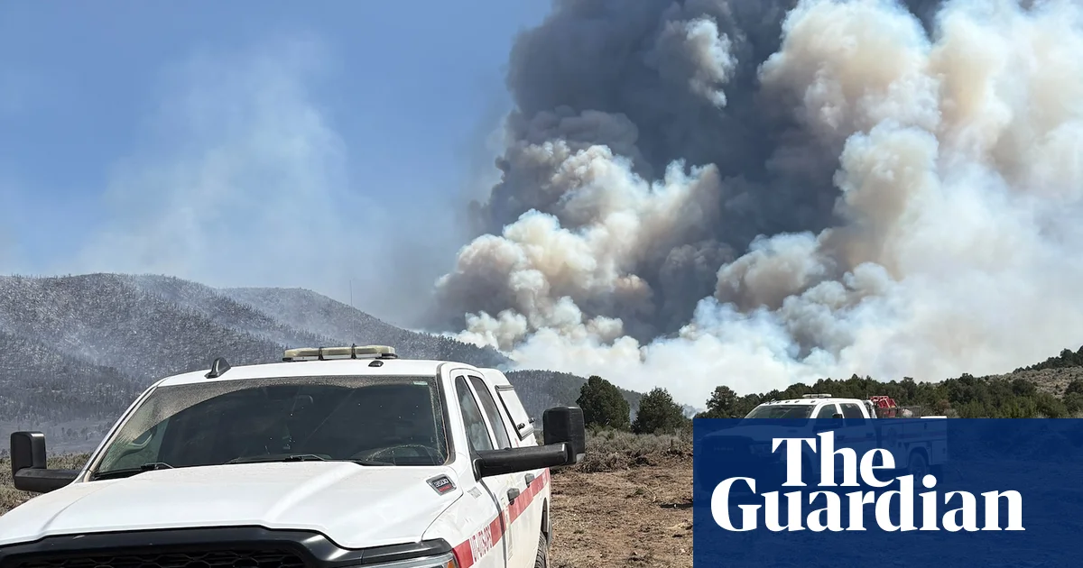 Utah wildfire forces evacuation of small town as extreme heat roasts US west | Utah
