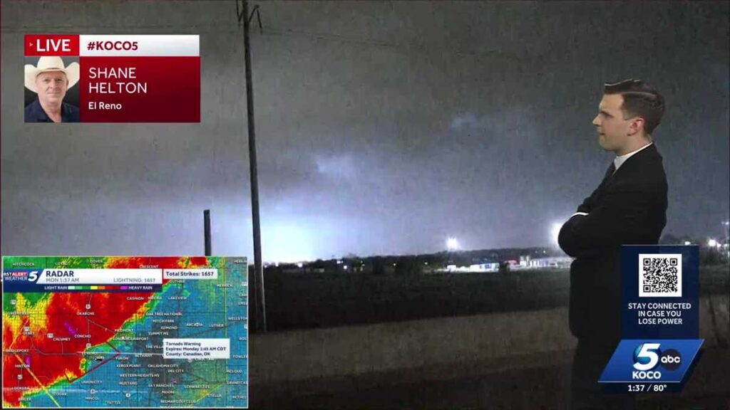 WATCH: Dangerously strong winds cause power flashes in OKC metro
