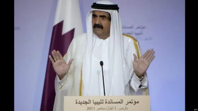 في عام 2011، اشتركت قطر في الحملة العسكرية على الزعيم الليبي الراحل معمر القذافي، وشاركت في مؤتمر المساندة لليبيا الجديدة في العاصمة الفرنسية باريس، حين صرح الرئيس الفرنسي بأن التدخل العسكري لحلف شمال الأطلسي (الناتو) في ليبيا لم يكن ليتم دون دعم من سماهم 