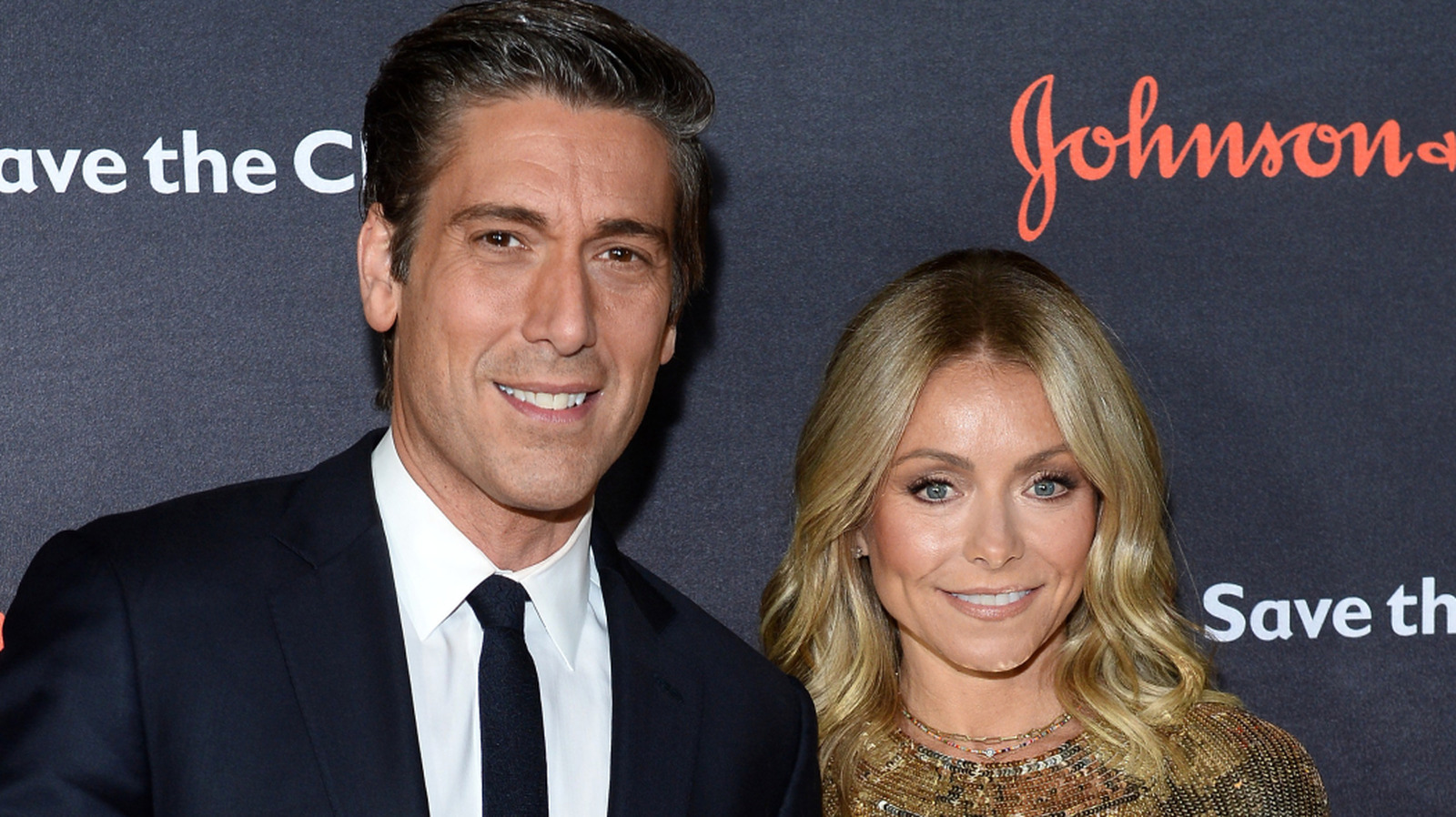 Inside Kelly Ripa’s History With David Muir (& What Mark Consuelos Thinks)