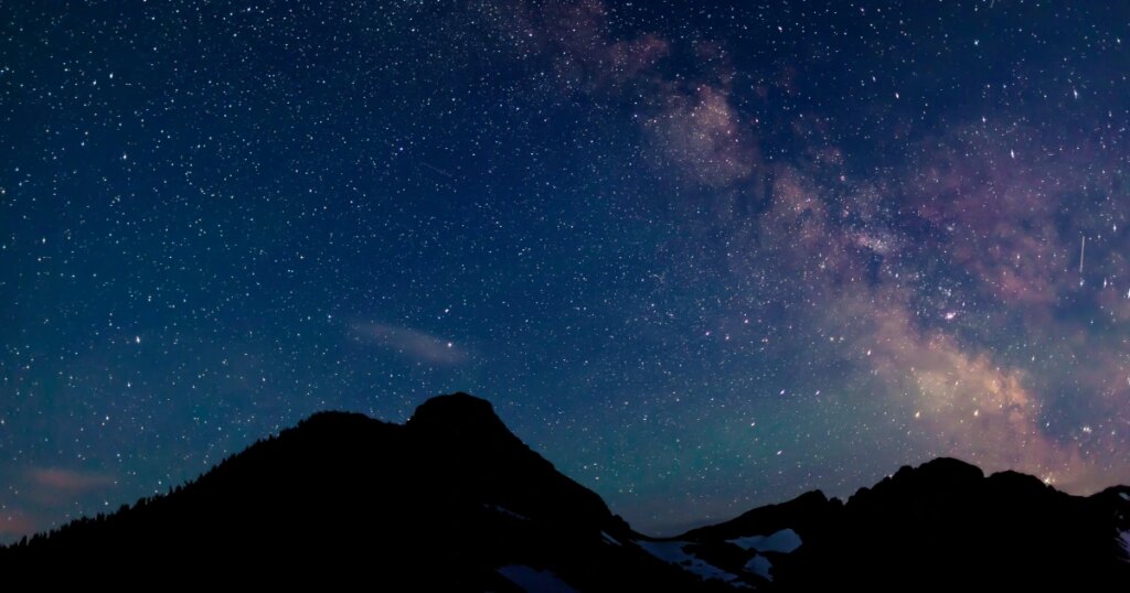 The 4 Luckiest Signs During July’s New Moon in Cancer