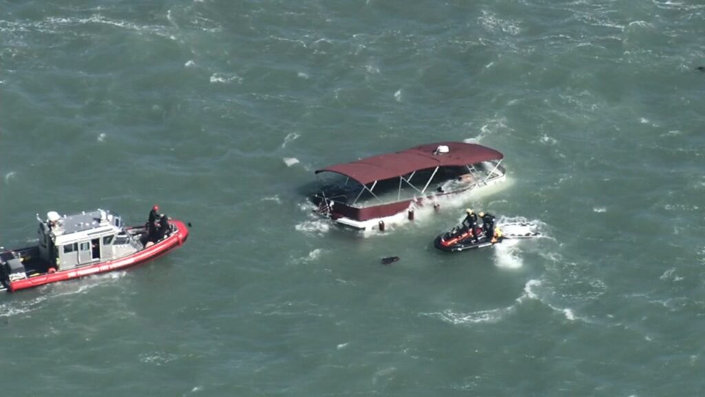 Alcatraz Boat Rescue: 1 killed, 3 missing after pontoon boat carrying family for memorial service sinks in San Francisco Bay