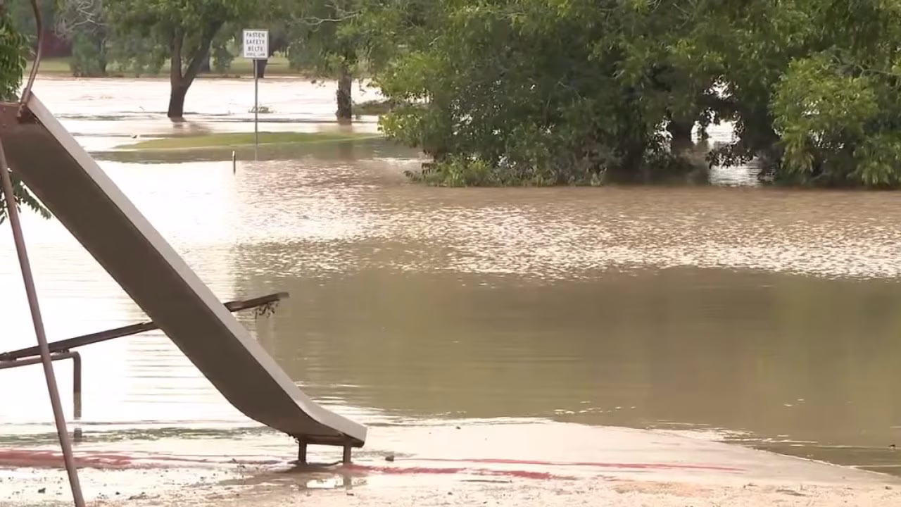 Texas flooding: Pedernales River floods