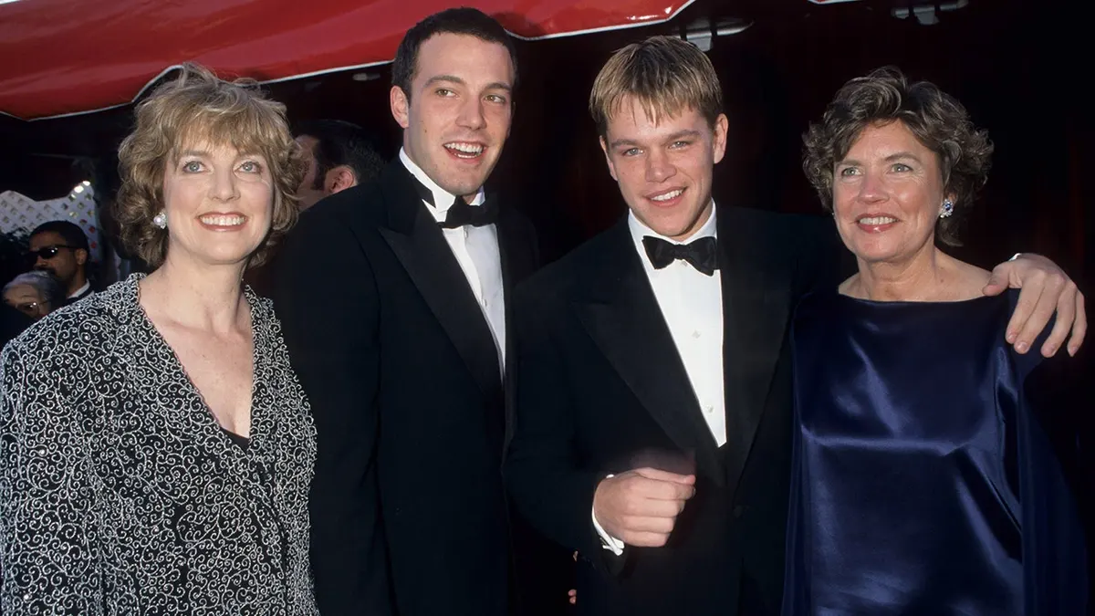 Chris Affleck, Ben Affleck, Matt Damon and Nancy Carlson-Paige at the 1998 Oscars in Los Angeles.