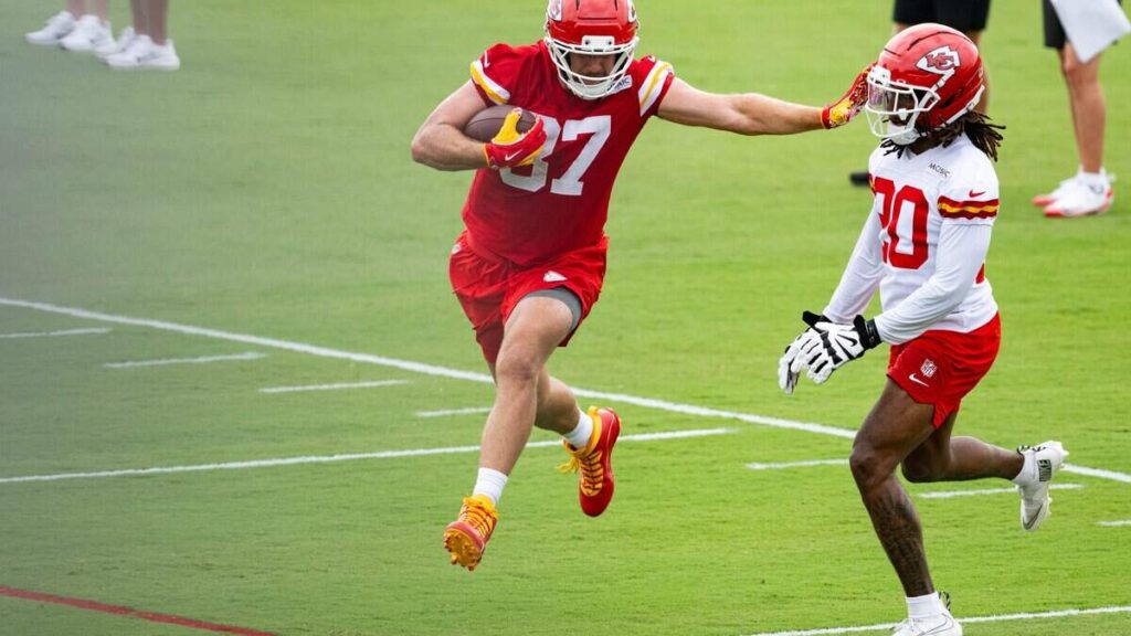 Travis Kelce shows early form at Chiefs training camp