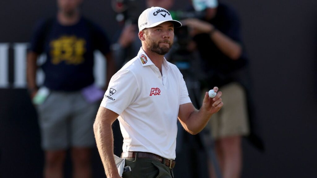Burns (-10) holds Open lead; Fox, Kim in the hunt two shots back