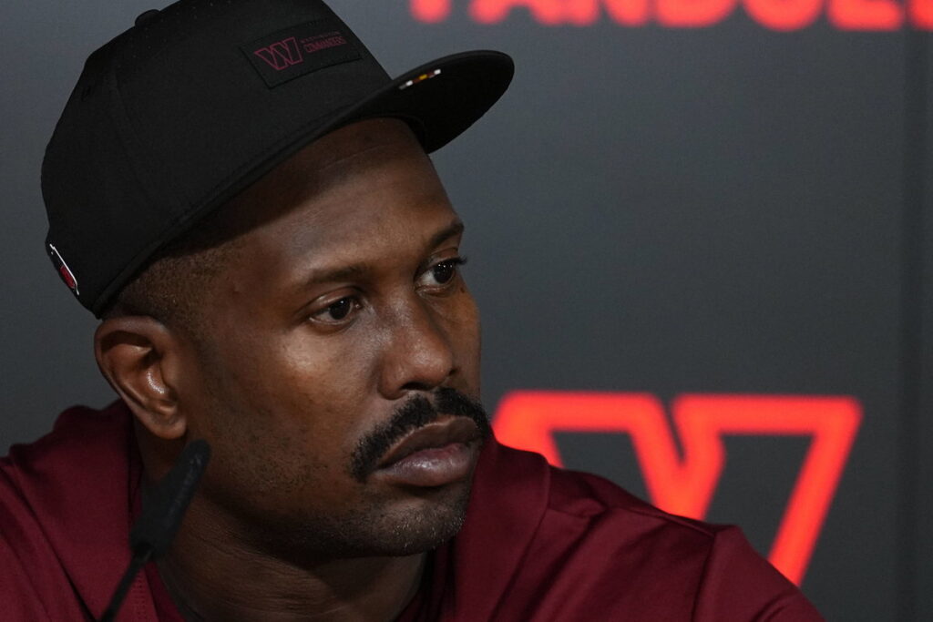 “I Picked the Wrong Team”: Von Miller Admits Regret Over Choosing the Commanders Instead of NFC Rivals