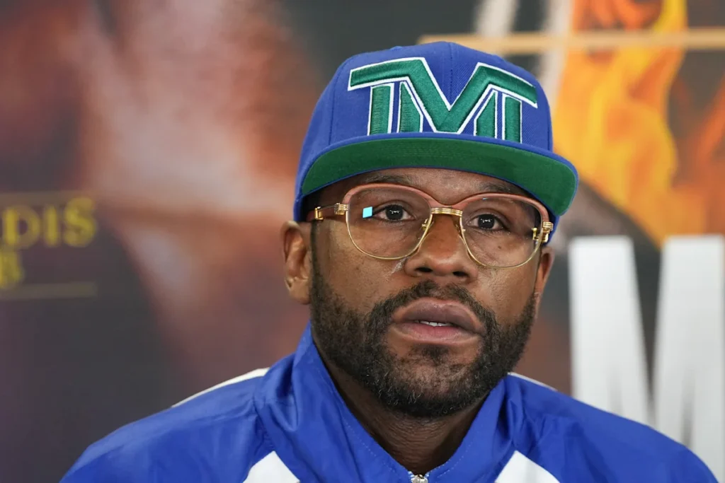Terence Crawford calls Floyd Mayweather's money problems 'a lesson' for young athletes: 'It's sad'
