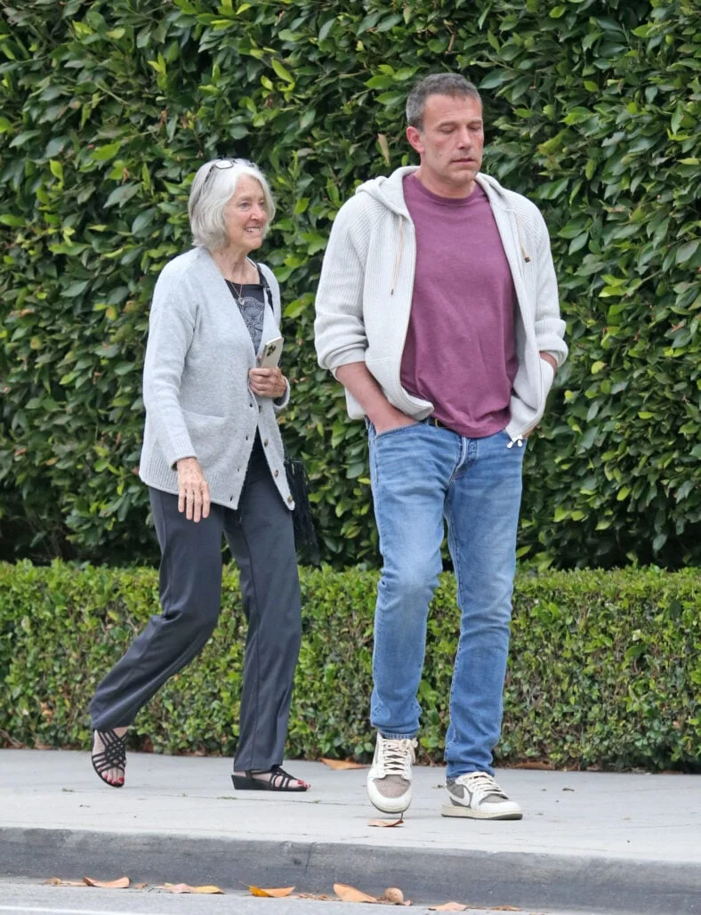 Ben Affleck and Ex Jennifer Garner greet Ben's mom Christopher Anne 