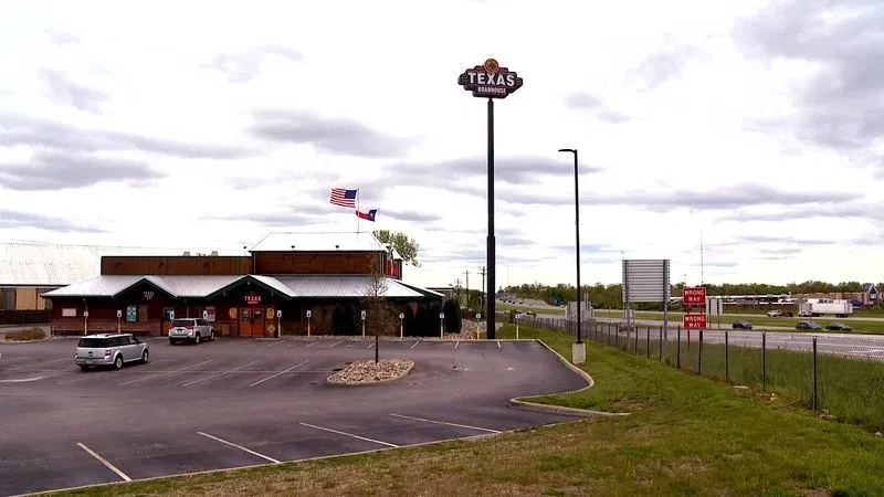 Nothing in the viral post identifies the Abilene location or any specific Texas Roadhouse location, and there is no evidence connecting the Abilene restaurant to the allegations. It also remains unclear whether the restaurant’s slower day had anything to do with the viral post or whether it was simply a slow Monday. (SBG)