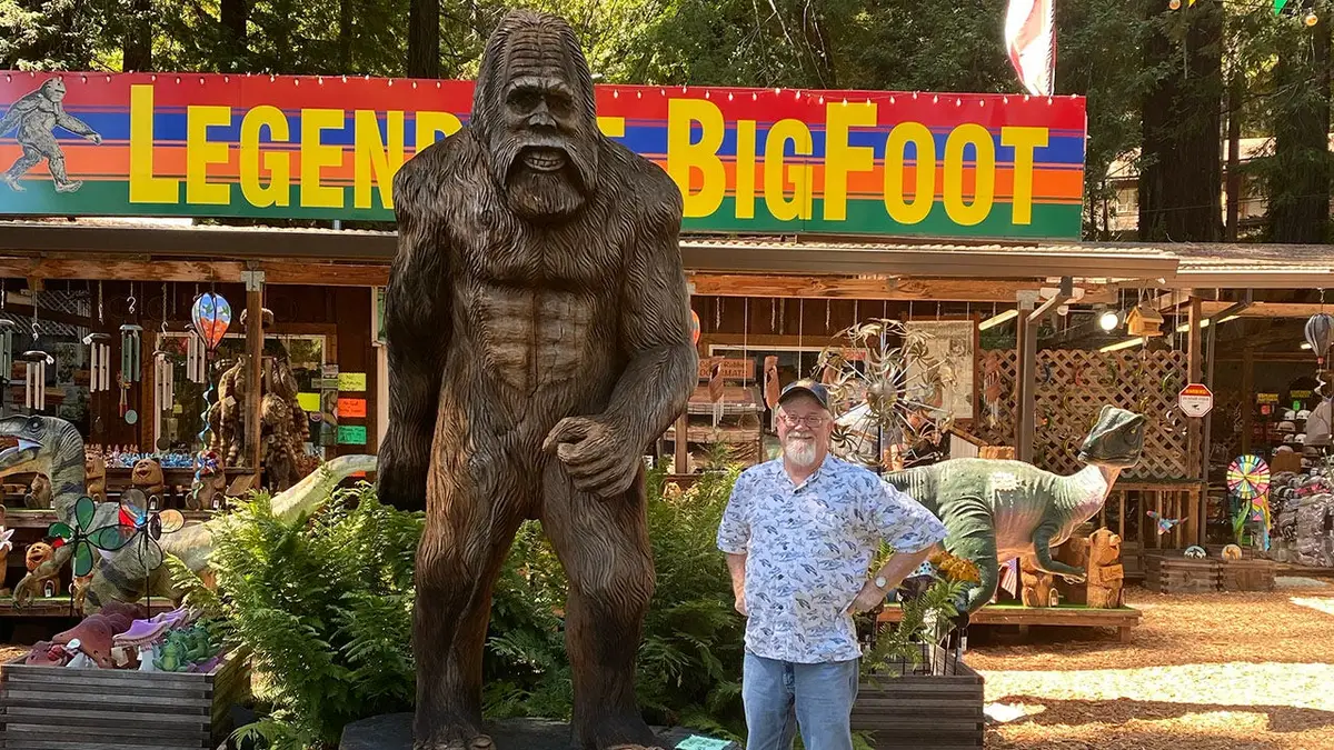 Screencaps reader Jim T in San Diego encountered a Bigfoot shop in the wild.
