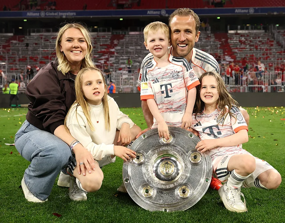 Katie Goodland, Harry Kane