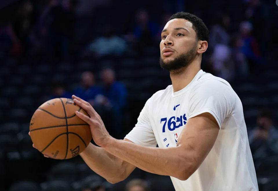 Philadelphia 76ers guardBenSimmons(25) warms up before game against the DenverNuggetsat Wells Fargo Center. Bill Streicher-USA TODAY Sports